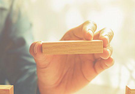 Leading American Bank Seamlessly Consolidates 18 Legacy Systems Real Time Limits and Collateral Tracking